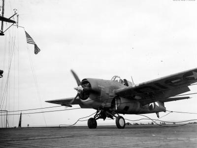 FM-1 trapping aboard USS Nassau 1943