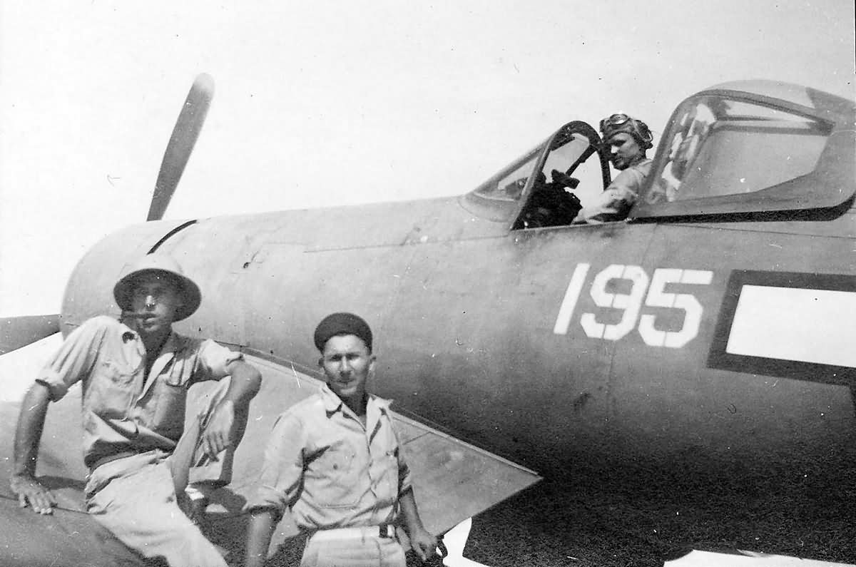 F4U Corsair white 195