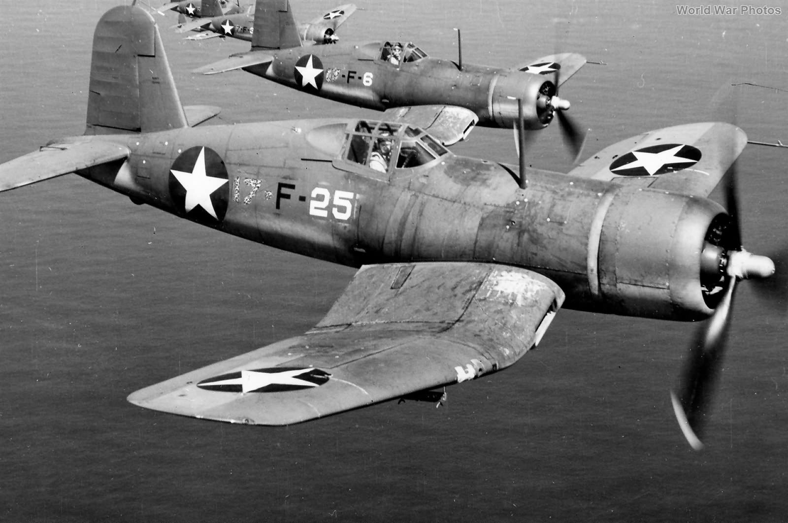 Birdcage F4U-1 of the VF-17 May 1943 | World War Photos