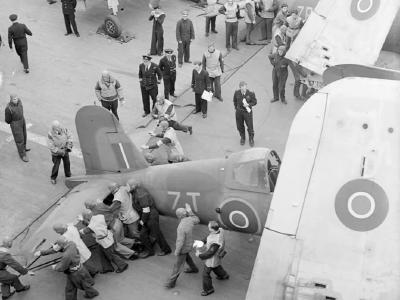 Corsair Mk II „7T” aboard HMS Formidable July 1944