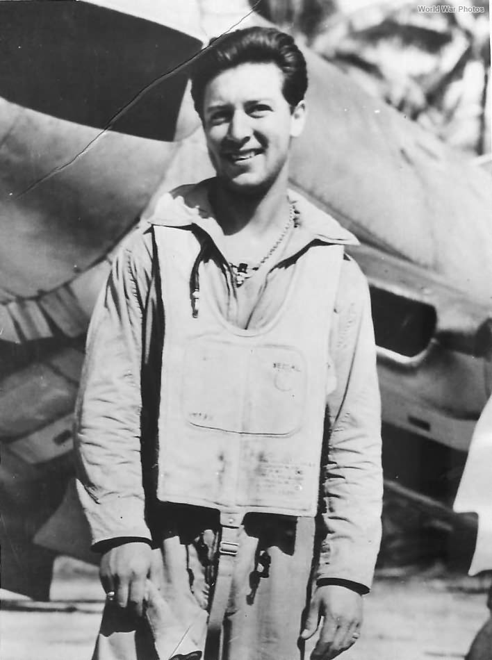 Marine Ace Harold „Murdeous Manny” Segal of VMF-211 1944
