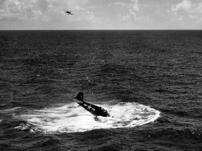 F6F Hellcat #8 of the VF-17, USS Hancock lands on water July 6, 1944 2