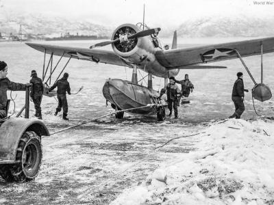 Tractor pulls OS2U FAW 4 onto Alaskian shore 8jan43