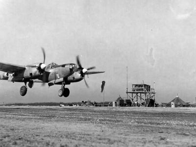 Droop Snoot P-38J Lightning code KI-C of the 402nd FS 370th Fighter Group, Luxemburg April 1945