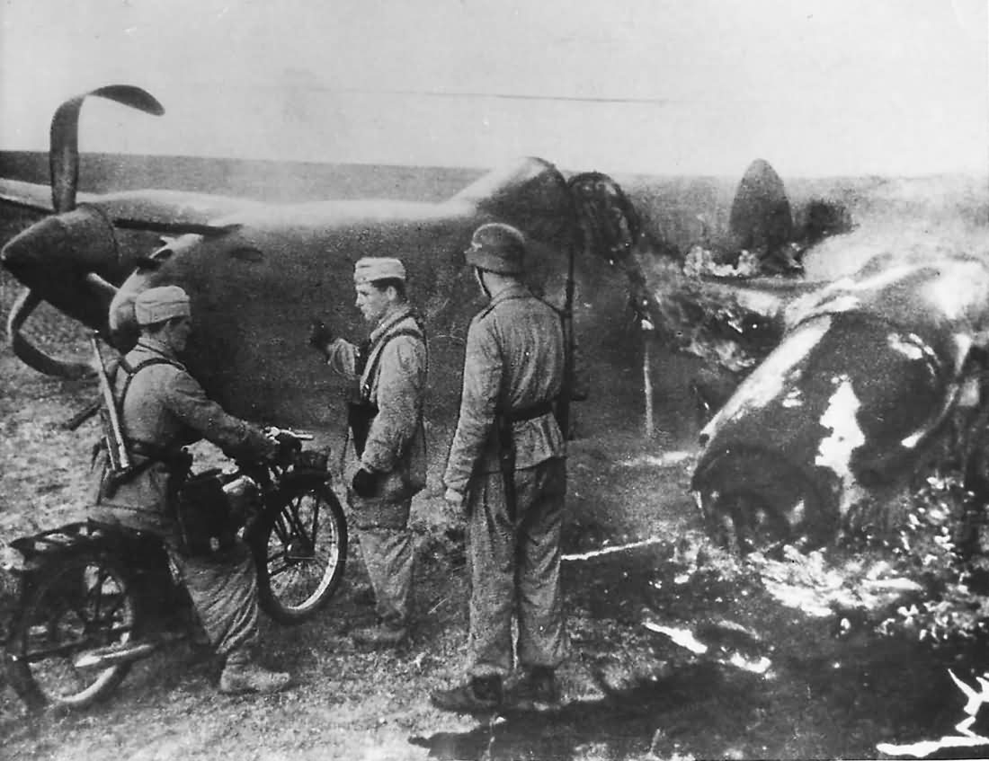 German Soldiers View Downed USAAF P-38 Lightning in Tunisia