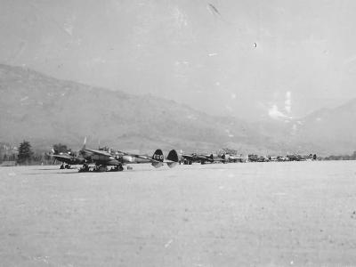 Line of Lockheed P-38 Lightnings in Italy 1944