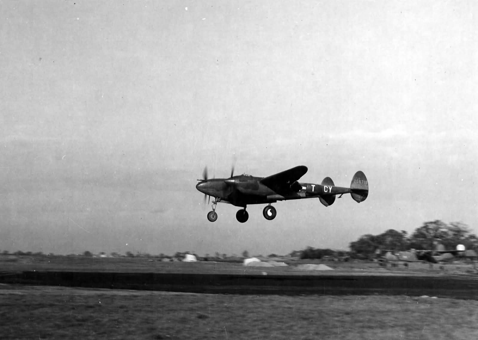 P-38H-1-LO Lightning 42-66718 code CY-T, from the 343rd Fighter Squadron 55th Fighter Group 8th Air Force