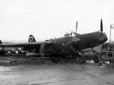 P-38J Lightning 42-67799 of the 429th FS, 474th Fighter Group code 7Y-P