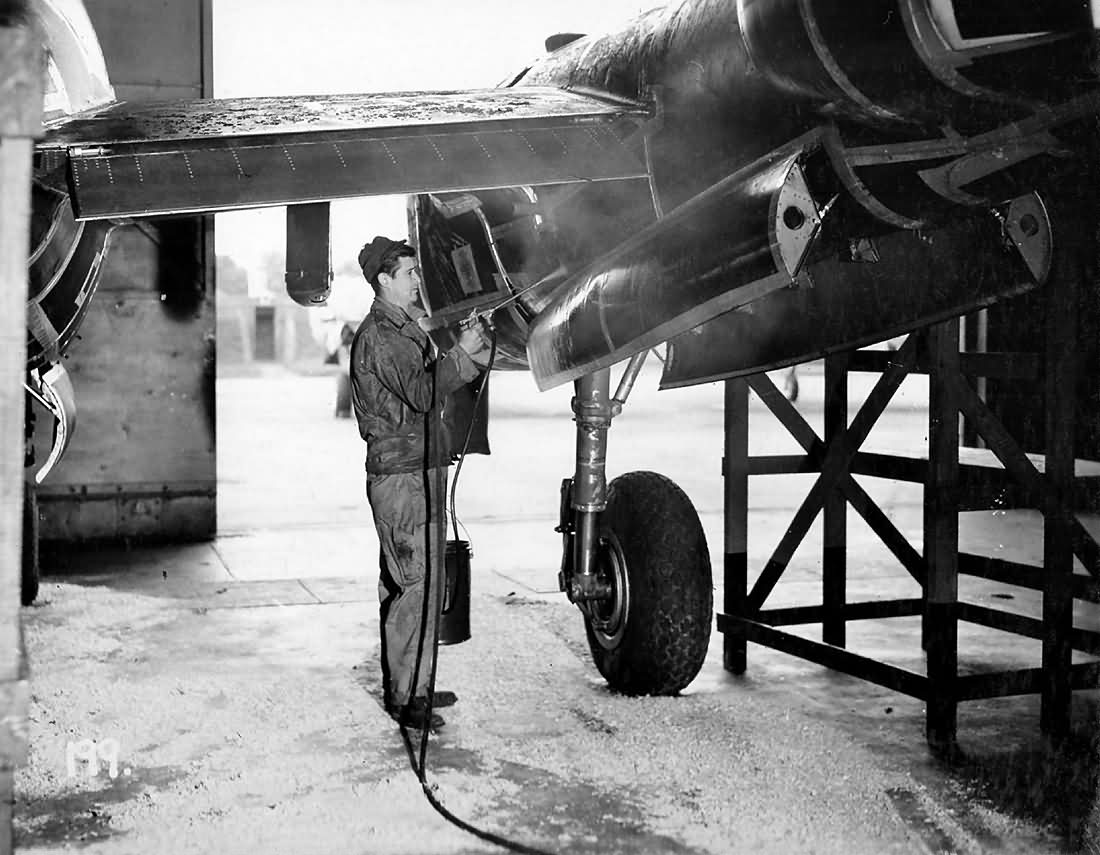 P-38 Lightning Maintenance Burtonwood England 3