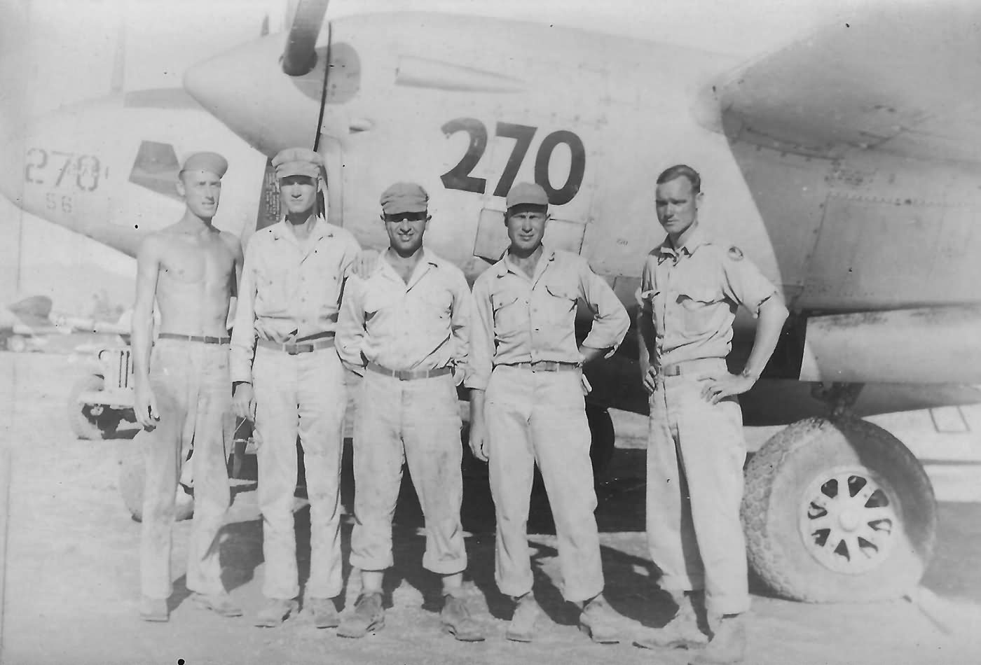 photo reconnaissance version of Lockheed P-38, #270 and USAAF ground crew