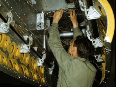 P-38 Students at Work on Hydraulic System