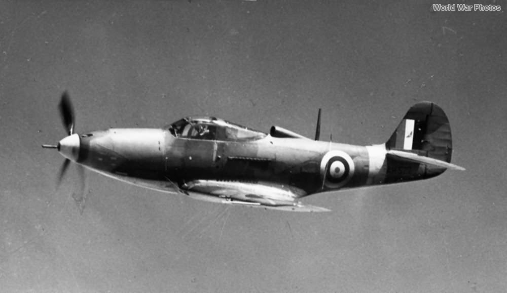 RAF Duxford 1940 Herpa 81 ac071 – Véhicule comté de Bell Aira Cobra I 601 – of London SQN 