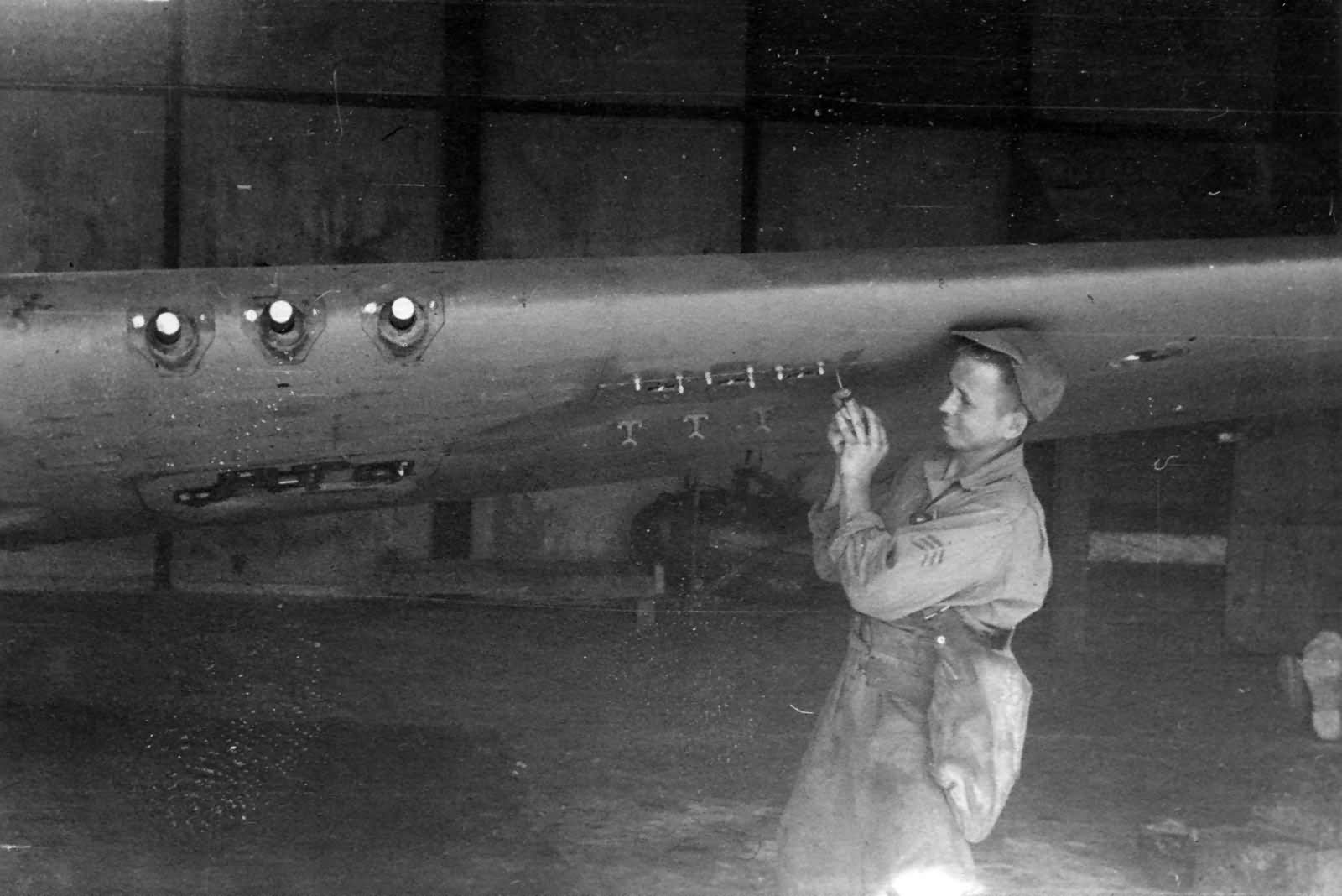 P-40K Warhawk Capt Hamilton 51st Fighter Group 26th FS Burma 1943 wing