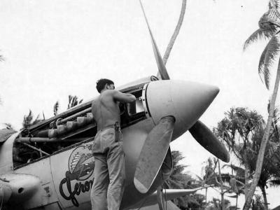 P-40N-5 Warhawk 15th FG on Mankin Island engine