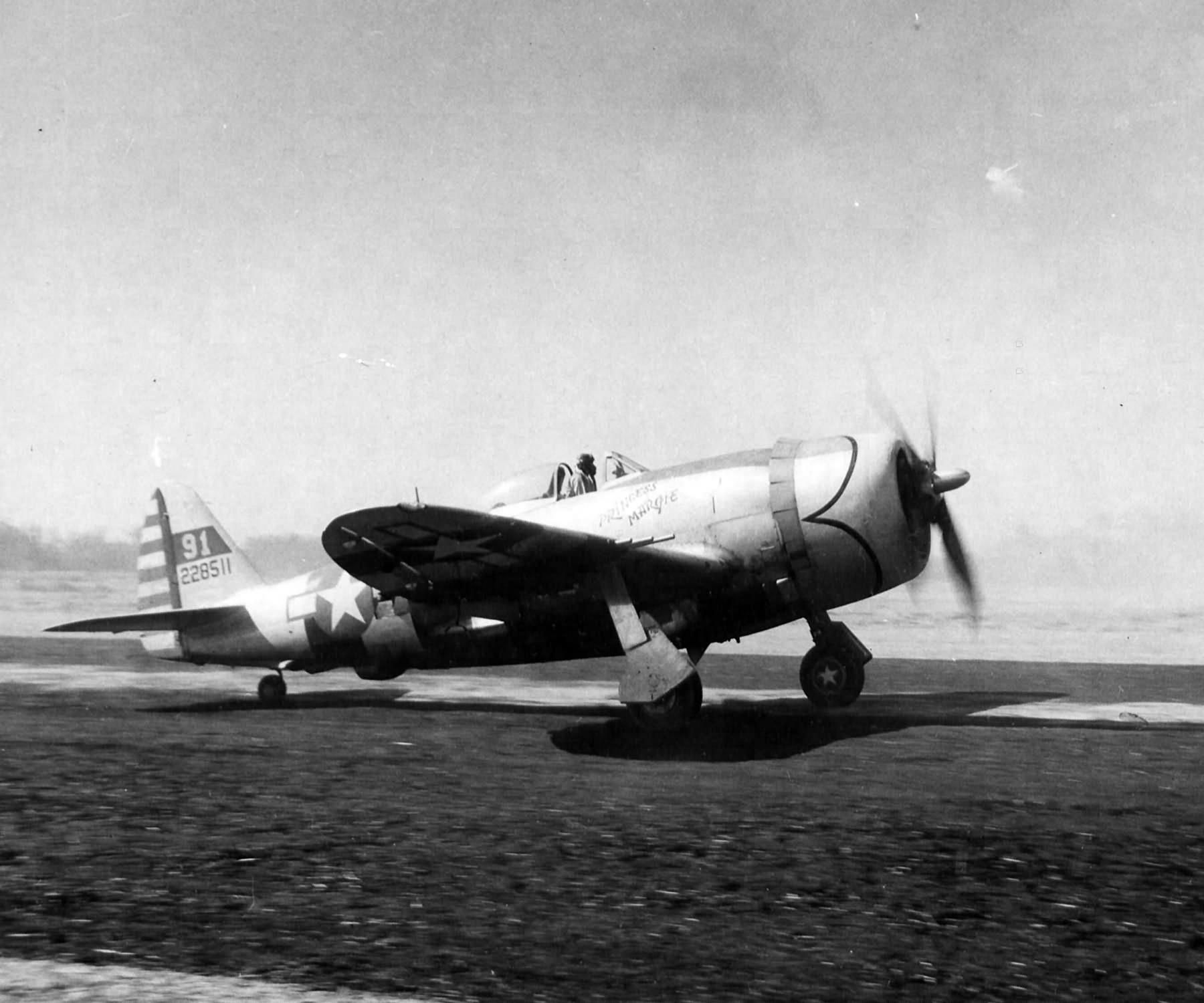 P-47D-28 Thunderbolt of the 41st FS, 35th Fighter Group