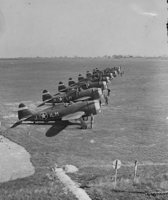 Thunderbolts of the 62nd FS, 56th Fighter Group at Horsham St Faith May 1943