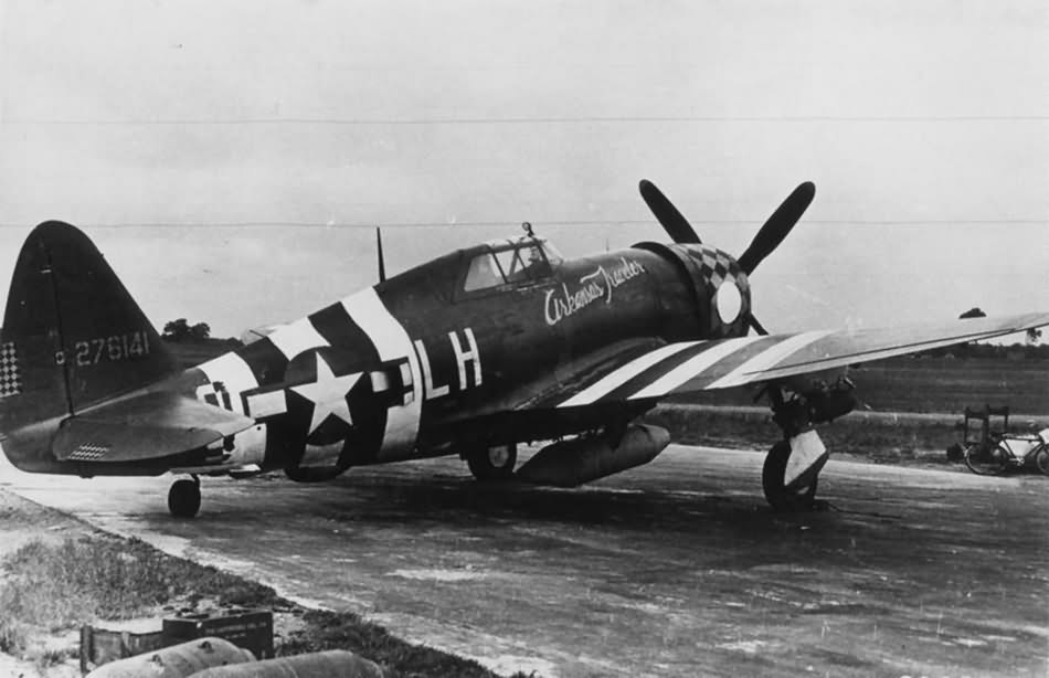 P-47 Thunderbolt 42-76141 „Arkansas Traveller” of the 350th Fighter Squadron, 353rd Fighter Group. Pilot Danny Newhart