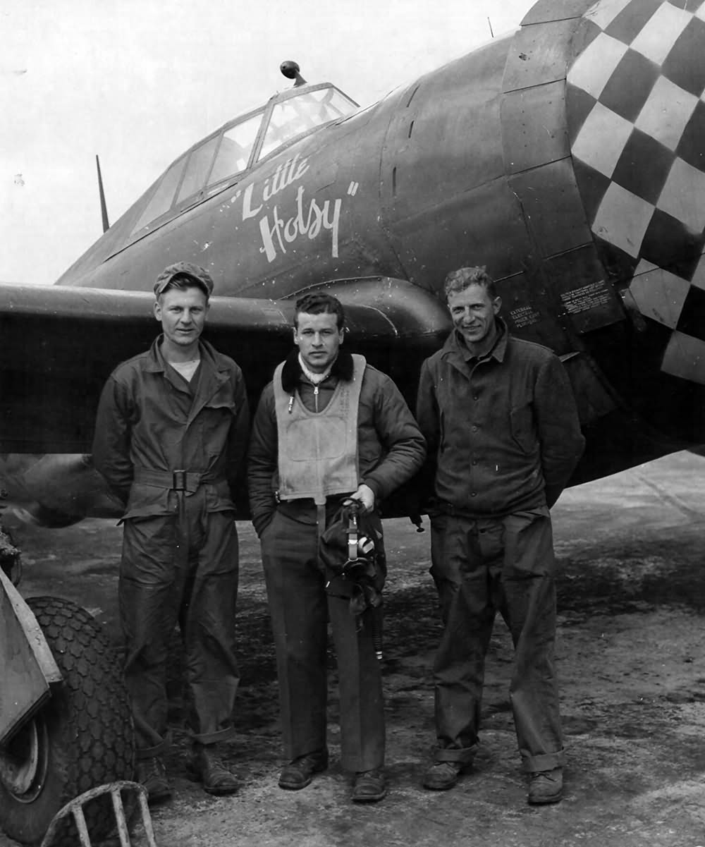 Lt Richard Keywan of the 352nd Fighter Squadron, 353rd FG and his P-47D 42-75707, code SX-A