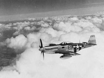 361st FG, 376th FS P-51D Mustang 44-13717, code E9-D