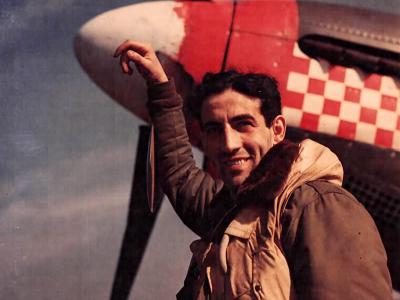 Capt Donald Gentile of the 336th FS 4th FG With His P-51B 43-6913 „Shangri La”