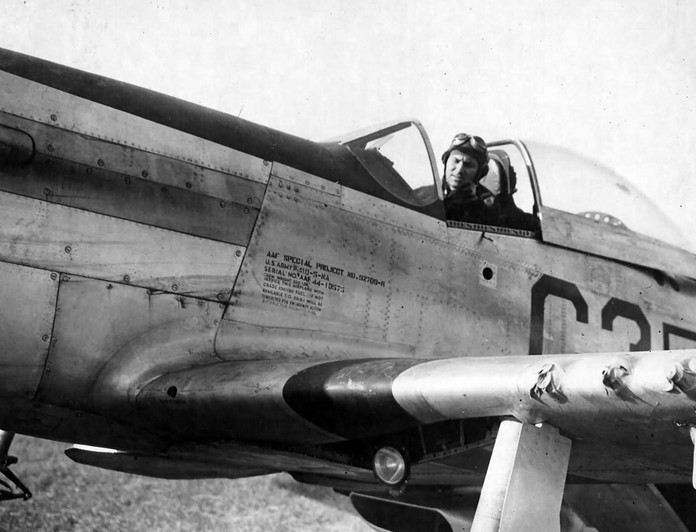 LtCol Irvin Commander of the 382nd FS 363rd FG, Maupertuis Airfield A-15 France, July 1944 P-51D serial 44-13575