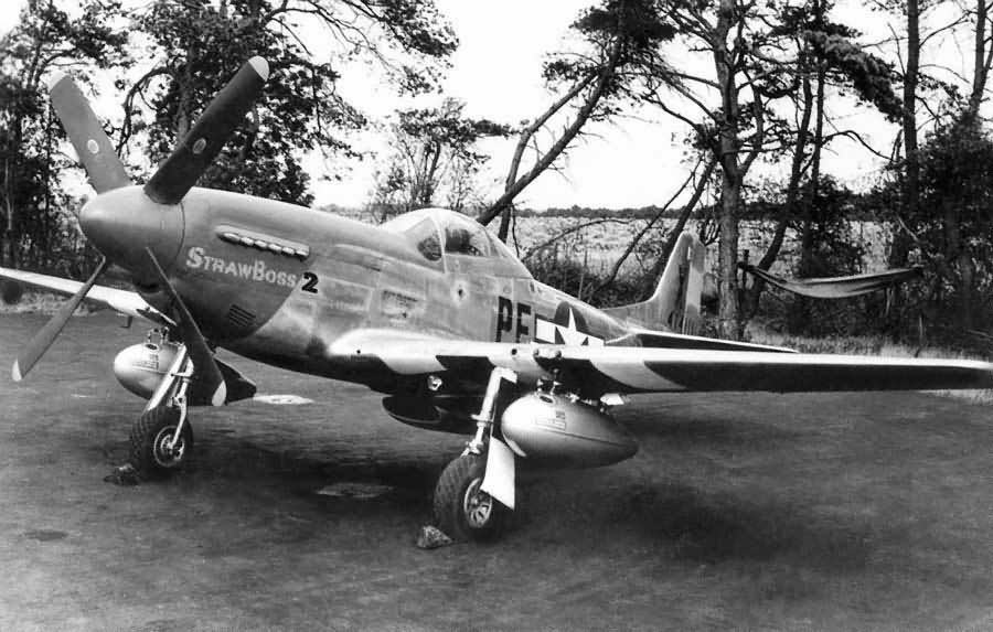 North American P-51D Mustang „Straw Boss 2” 44-14111 code PE-X