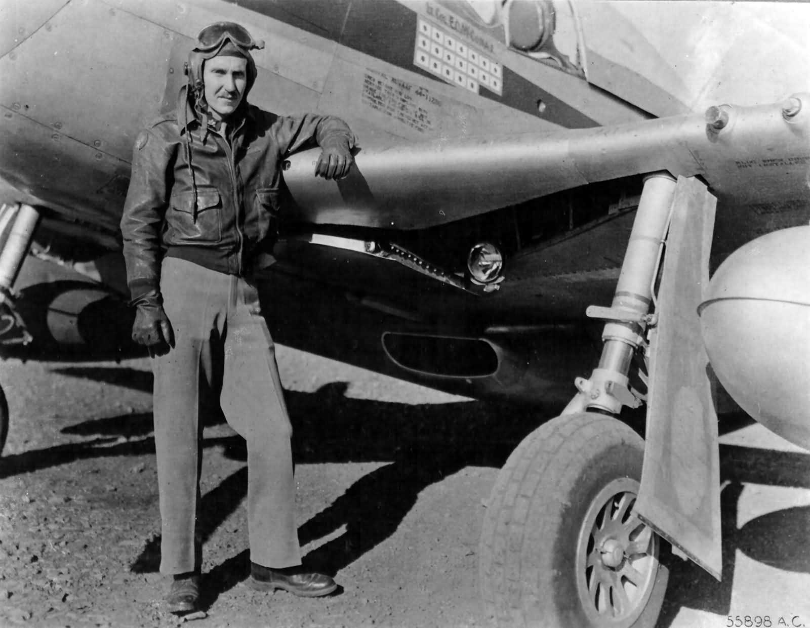 P-51D_44-11280_Pilot_Lt_Col_Edward_Mccom