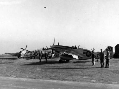 P-51D Mustang 44-14190 „Denver Belle” Code 5Y-Q, pilot Capt John Walker of the 384th FS 364th Fighter Group