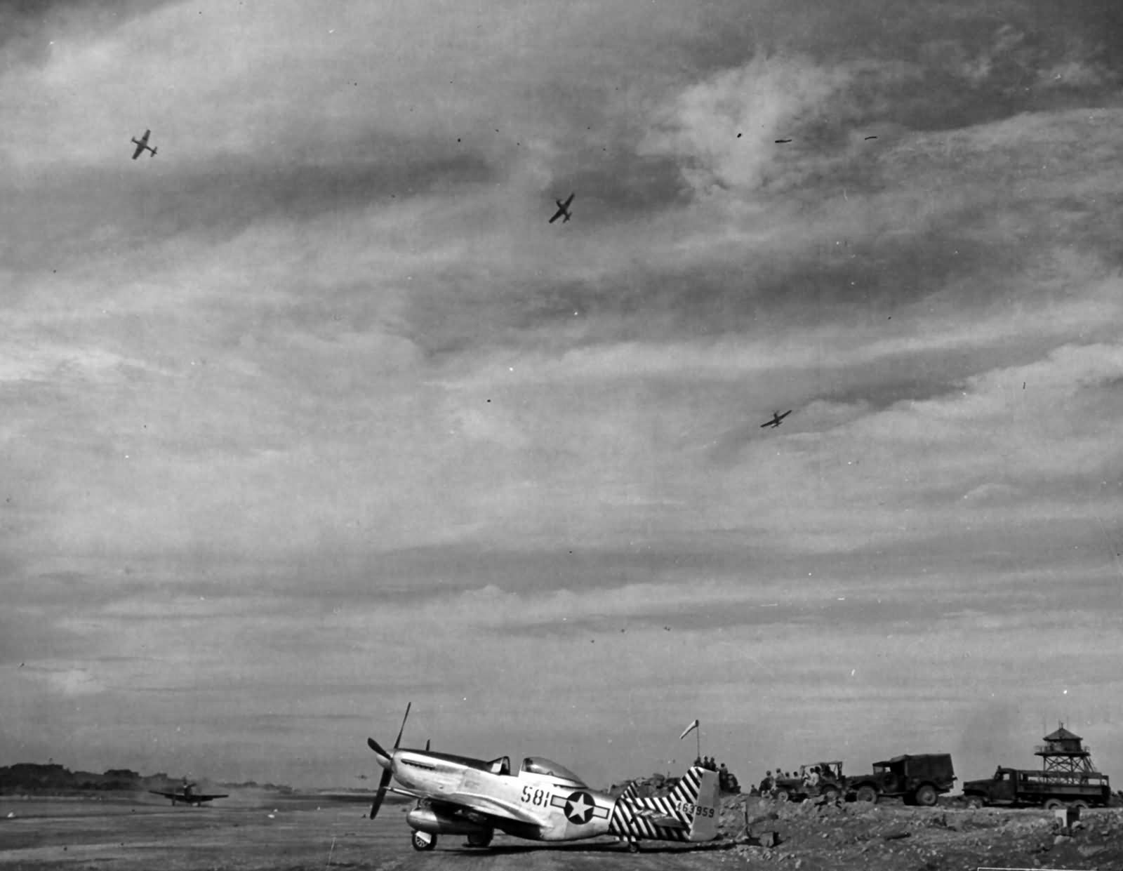 P-51D 44-63959 number 581 of the 457th Fighter Squadron 506th FG Iwo Jima 1945