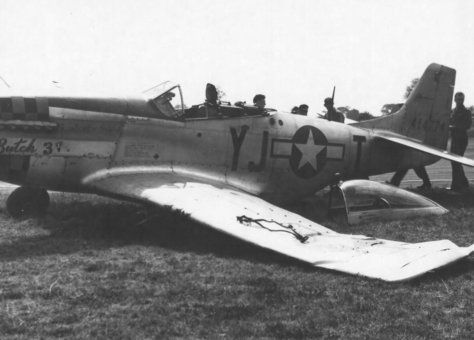 P-51D Mustang od the 353rd Fighter Group 351st Fighter Squadron 8th AF 44 14774 YJ+T Butch 3