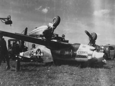 P-51D Mustang „Boogies Burner” of the 364 Fighter Group 384 Fighter Squadron 8th AF, flipping over after landing