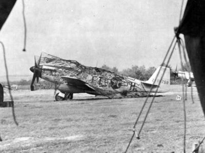 North American P-51B-15-NA Mustang serial 42-106758 of the 353rd FS, code FT-H