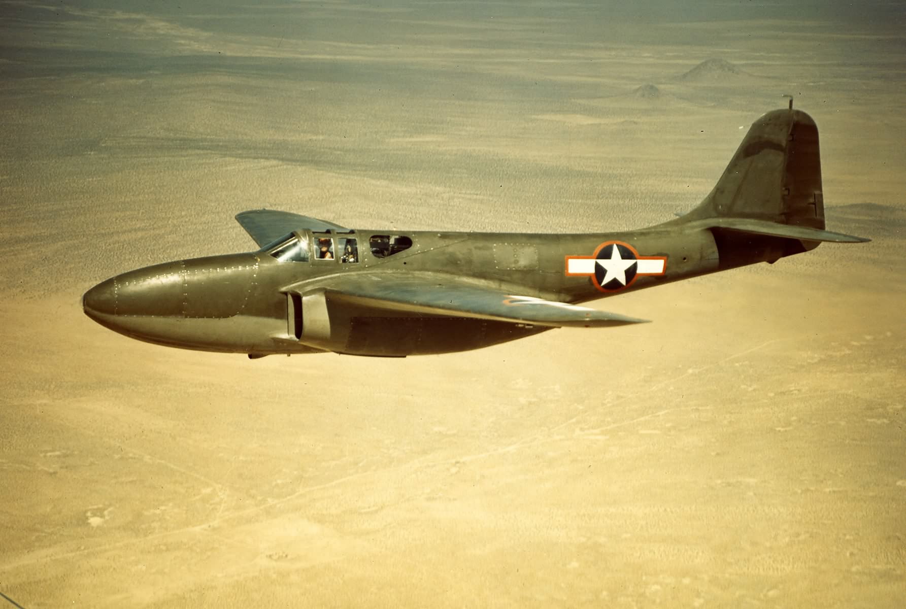 Prototype Bell XP-59A color photo
