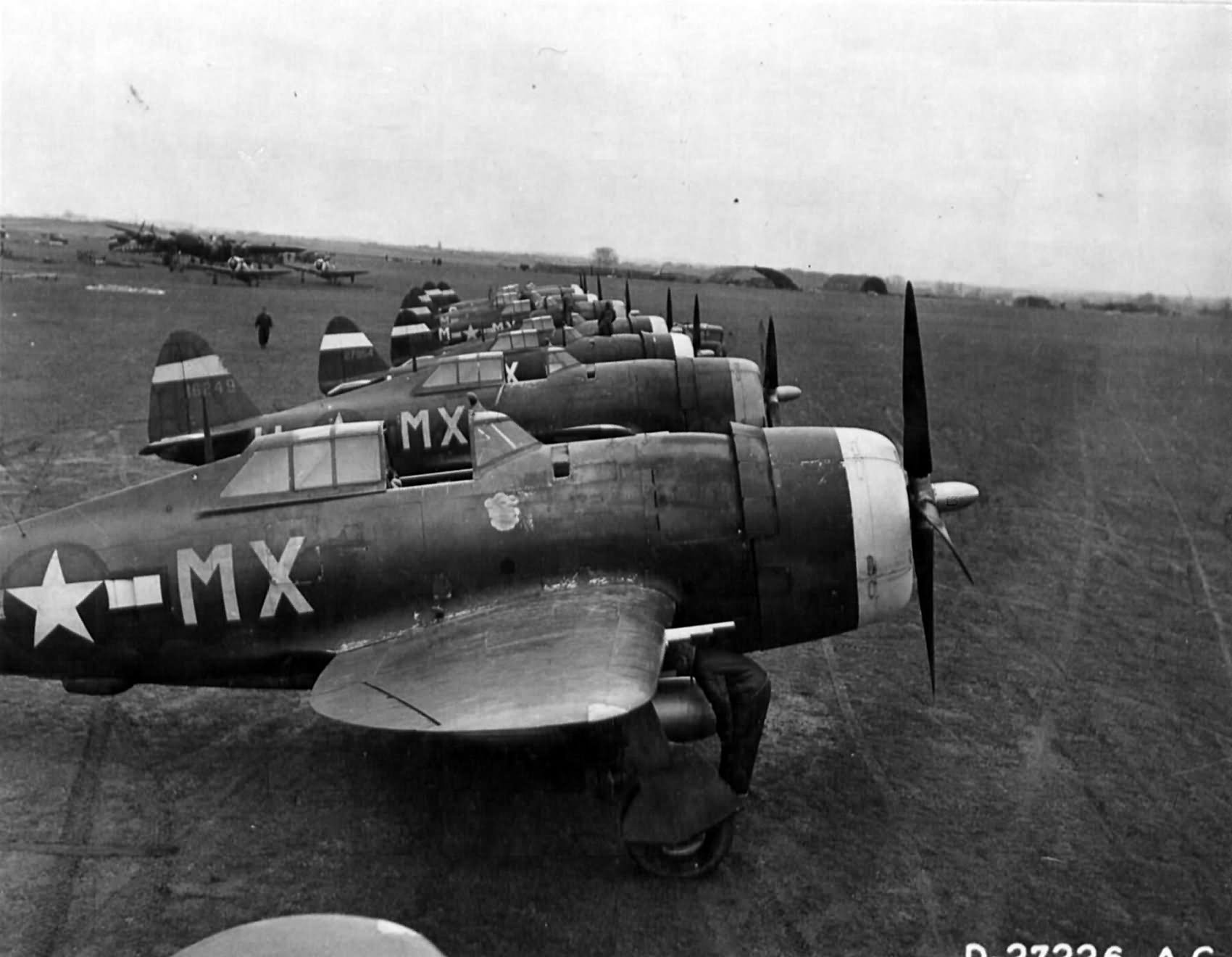 P-47 Thunderbolt 42-7954 England