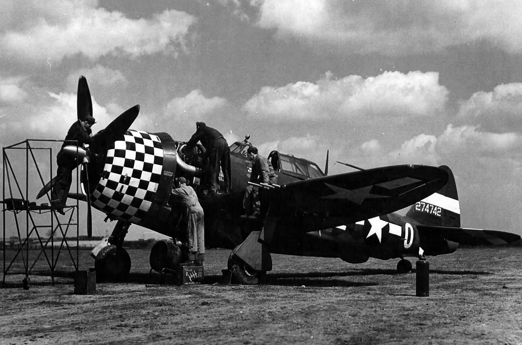 P-47 Thunderbolt serial 42-74742 named „War Eagle” from 84th FS, 78th Fighter Group, pilot Capt Julius Maxwell
