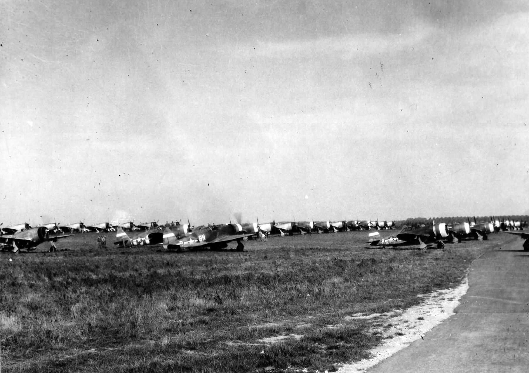 P-47Ds of the 405th FS 8N-R and 406th FS 4W-T from 371st FG fall 1944