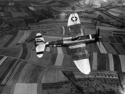 P-47 Thunderbolt code R3-G in flight September 1944