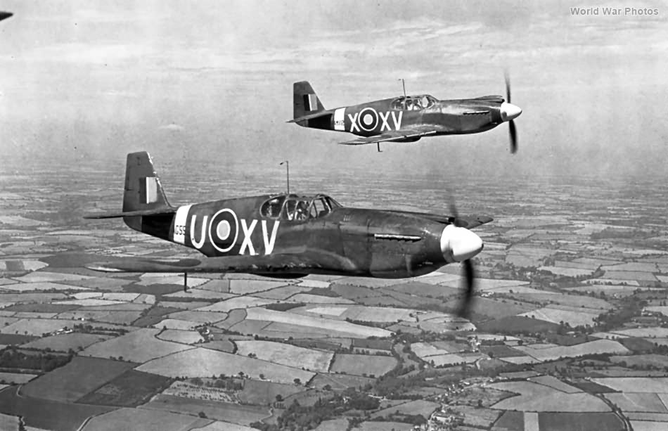 Mustangs AG550 XV-U and XV-X of No. 2 Squadron RAF