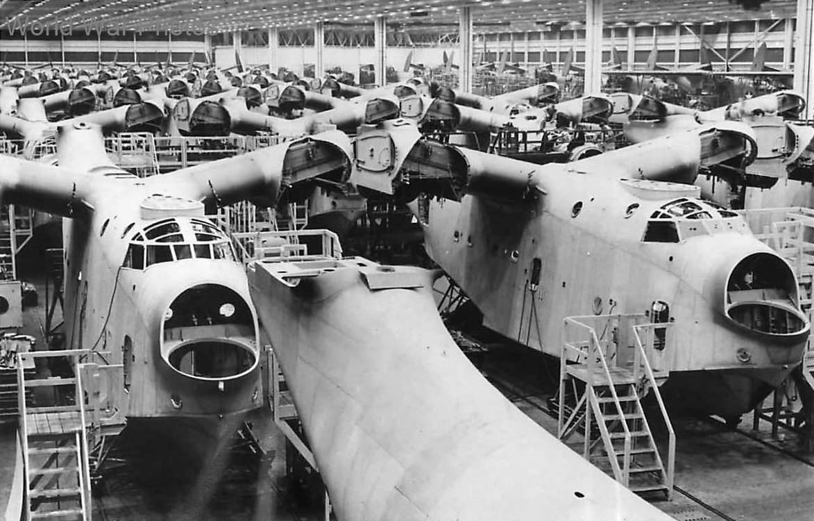 PBM-3C Mariners on sssembly line in Baltimore Plant ’43