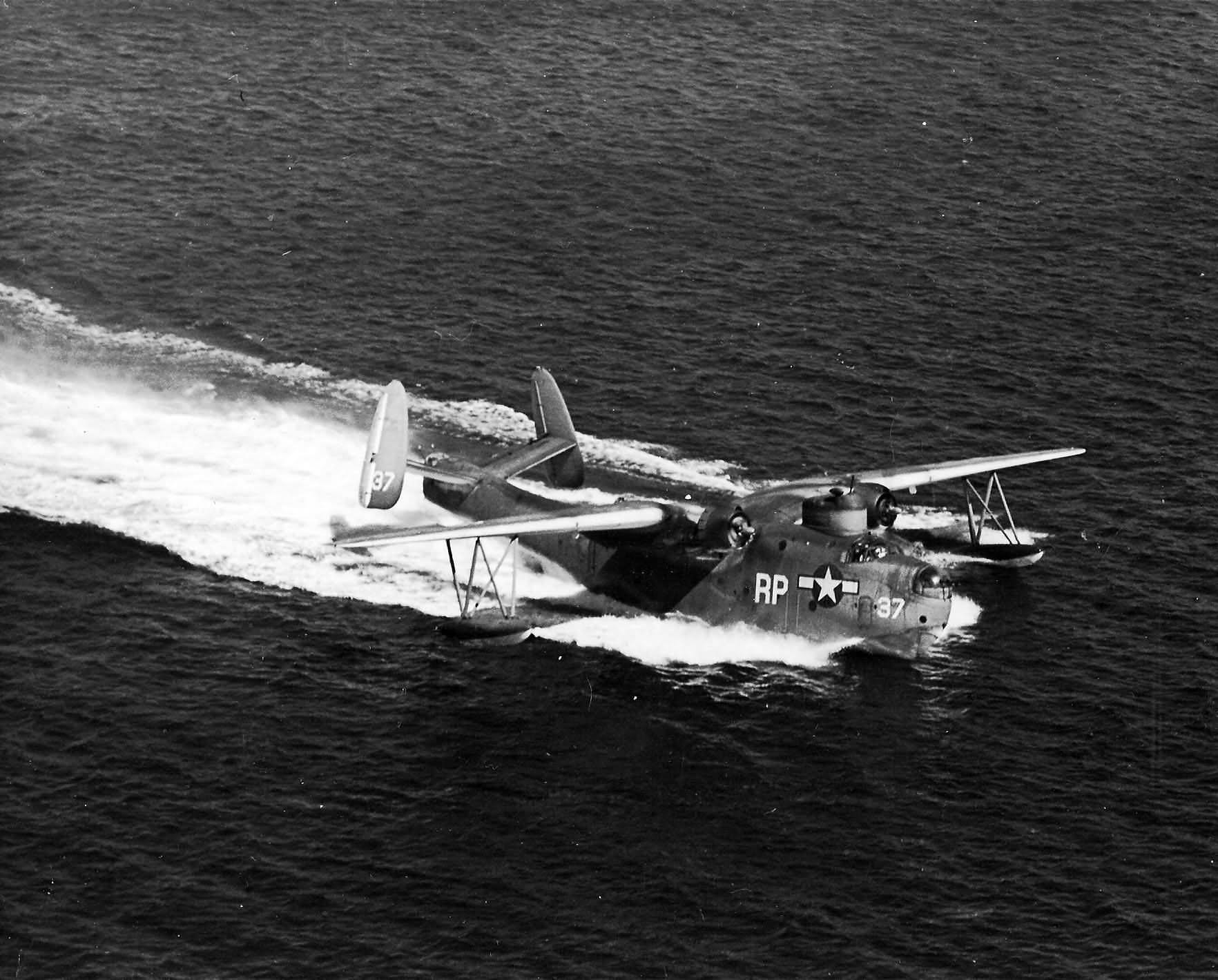 PBM-3D Mariner 37 taxiing in the waters off NAS Pensacola 25 October 1944