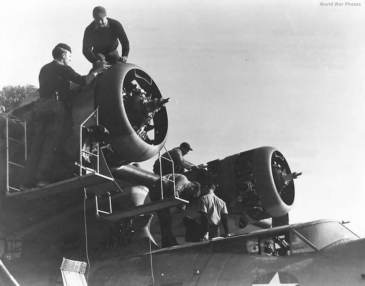 Mechanics overhaul PBY at base in Western Australia ’43