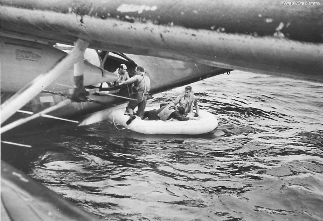 US submarine rescues crew members of PBY downed at sea 1945