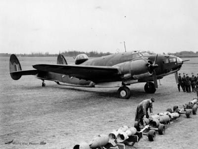 Ventura RAF BOMBING UP 21