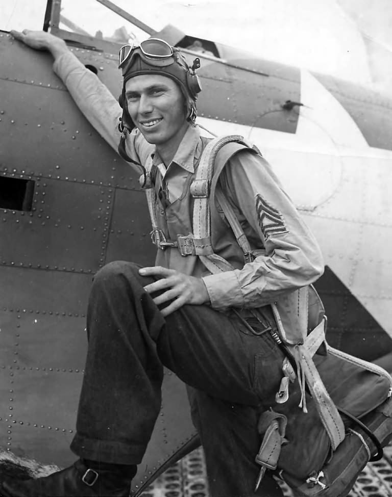 Marine radio gunner Richard Payne by SBD Dauntless – 1943