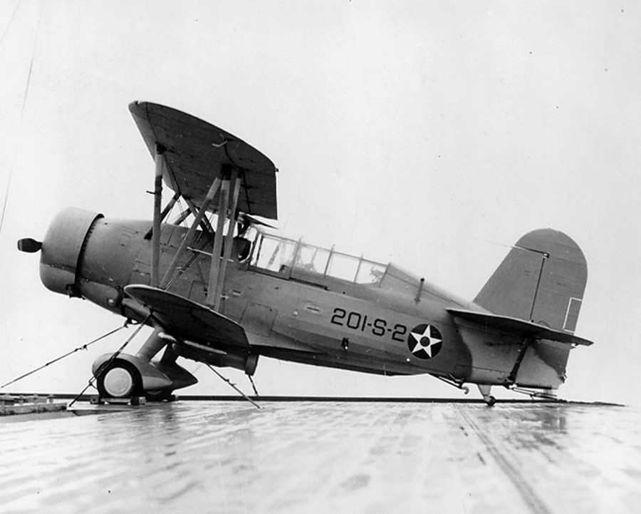 Floatplane SOC-3A Seagull 201-S-2 of VS-201 parked on the flight deck of USS Long Island (CVE-1), 16 December 1941