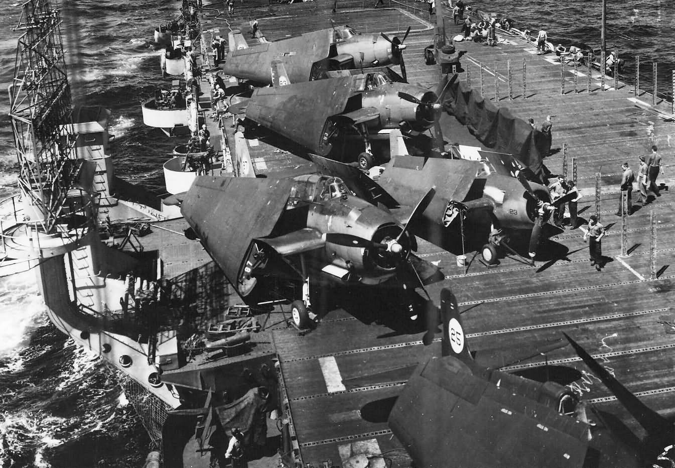 USS Belleau Wood – TBF Avengers of VT-21 and F6F Hellcat of VF-21, October 1944