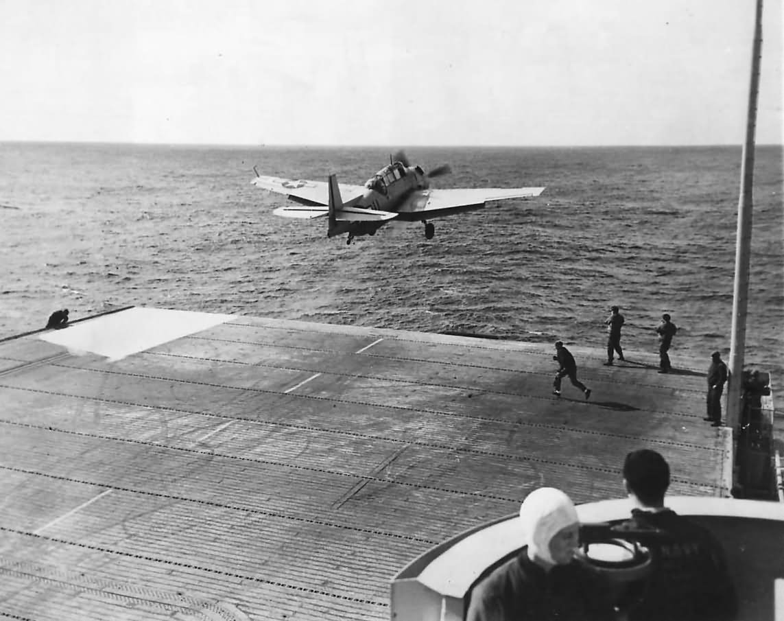 TBF Avenger takes off from flight deck of USS Card (CVE-11) – 1943