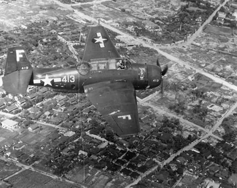 TBM-3 Avenger #413 of VT-83 „Cultured Vulture II” USS Essex in flight over Japan August 1945