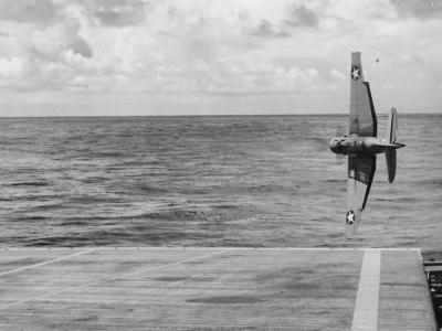 TBF-1 crashing during operations aboard USS Suwannee 7 April 1943 2