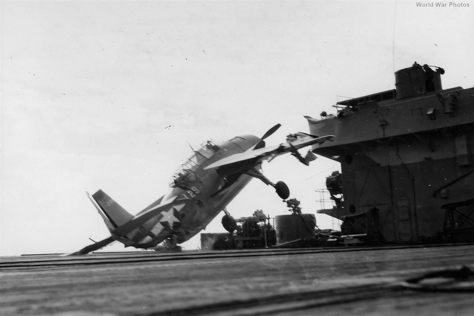 Crash of TBM-1 J29 of VC-66 aboard USS Altamaha 11 April 1944 3